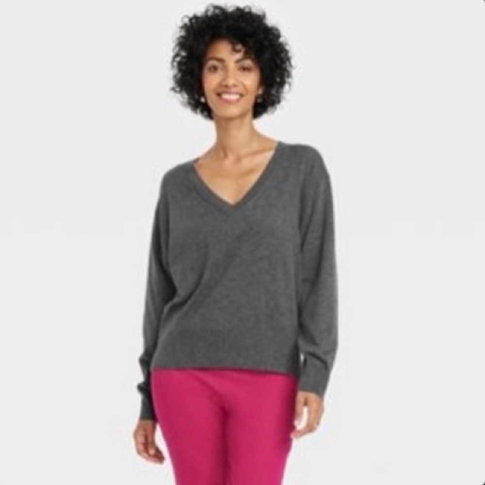 Pink v-neck tight knit sweater